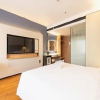 连住4小时，好莱坞高级大床